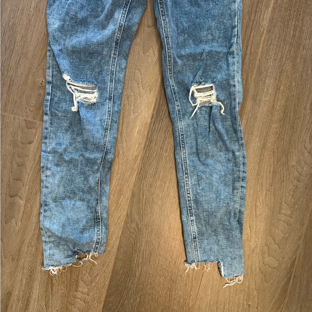 ASOS Ripped knee Jeans - Picture 2 of 5